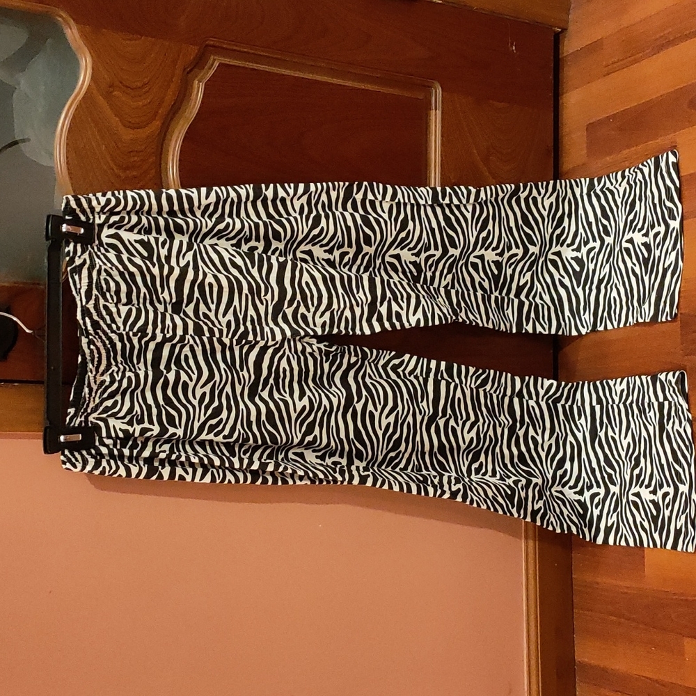Womans pants black/white XL